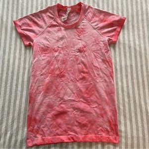 LIKE NEW lululemon swiftly tech short sleeve shirt 2.0, size 8